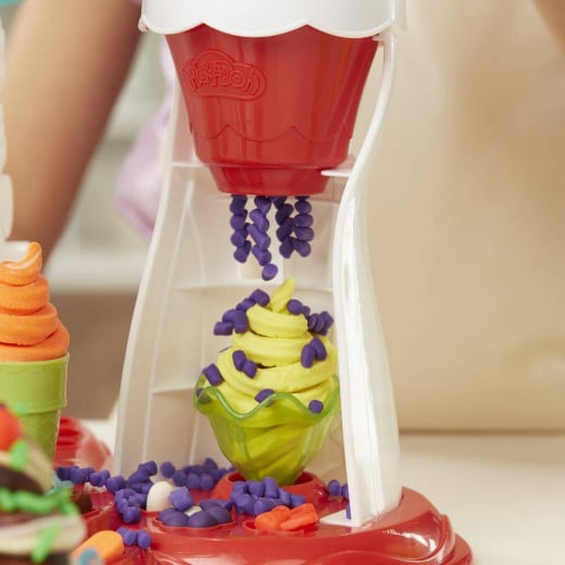 Play-Doh 'Kitchen Creations - Ultimate Swirl Ice Cream Maker' Playset