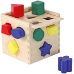 لعبة خشبية كلاسيكية مكعبات لفرز الأشكال من ميليسا آند دوغ