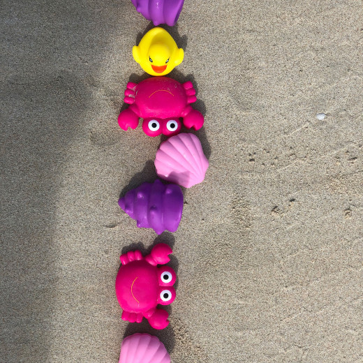 ألعاب الاستحمام المغلقة بالكامل بأشكال حيوانات البحر من بلاي جرو, اللون الزهري
