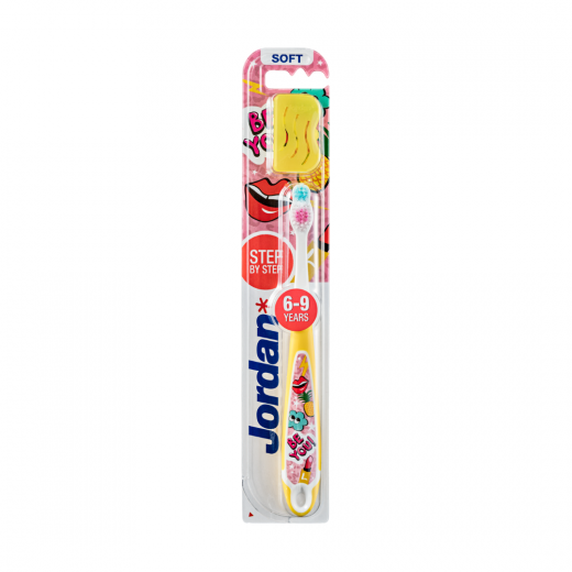 Jordan Children's Toothbrush Jordan Step 3 (6-9 years) Soft Brush with a Cap for Travel - باللون الأصفر