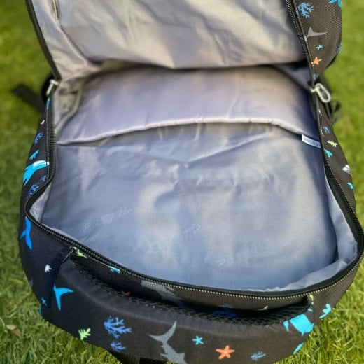 حقيبة ظهر مدرسية للأولاد مع حقيبة غداء ومقلمة تصميم قرش